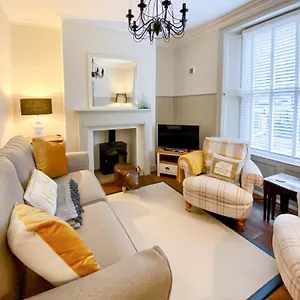 darton-cottage.yorkshirehotels.net/